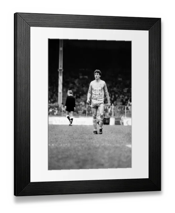 Framed Print : English League Division Two match at Maine Road. Manchester City 2 v Cardiff City 1 Framed Print : English League Division Two match at Maine Road. Manchester City 2 v Cardiff City 1