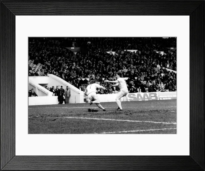 Framed Print : English League Division Two match at Maine Road. Manchester City 2 v Cardiff City 1