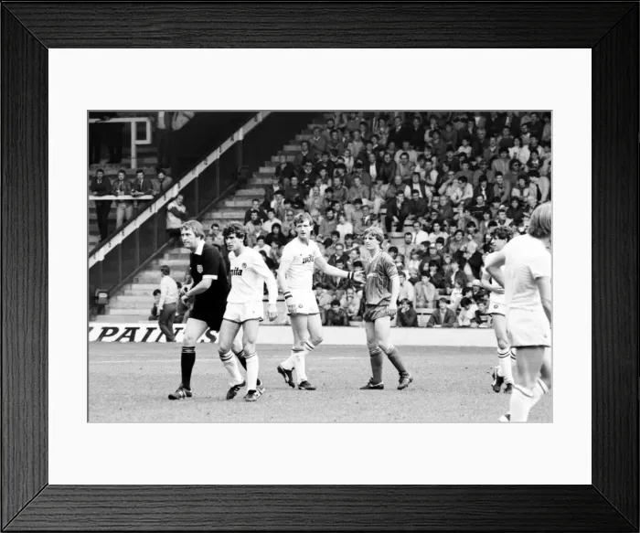 Framed Print : Liverpool v. Aston Villa. May 1985 MF21-05-012 The final score was a two one Framed Print : Liverpool v. Aston Villa. May 1985 MF21-05-012 The final score was a two one