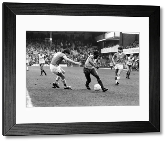 Framed Print : Stoke v. Everton. April 1985 MF21-51a-044 The final score was a two nil victory to Framed Print : Stoke v. Everton. April 1985 MF21-51a-044 The final score was a two nil victory to