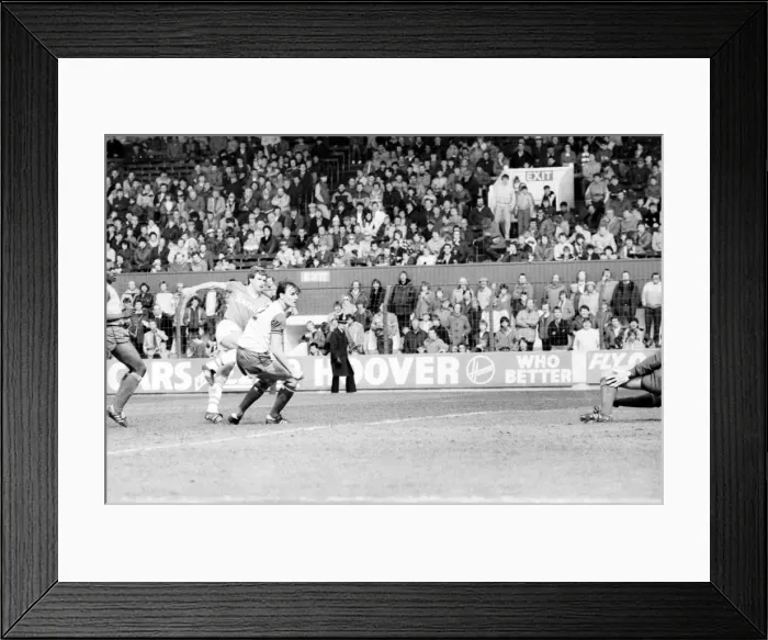 Framed Print : Stoke v. Everton. April 1985 MF21-51a-006 The final score was a two nil victory to Framed Print : Stoke v. Everton. April 1985 MF21-51a-006 The final score was a two nil victory to