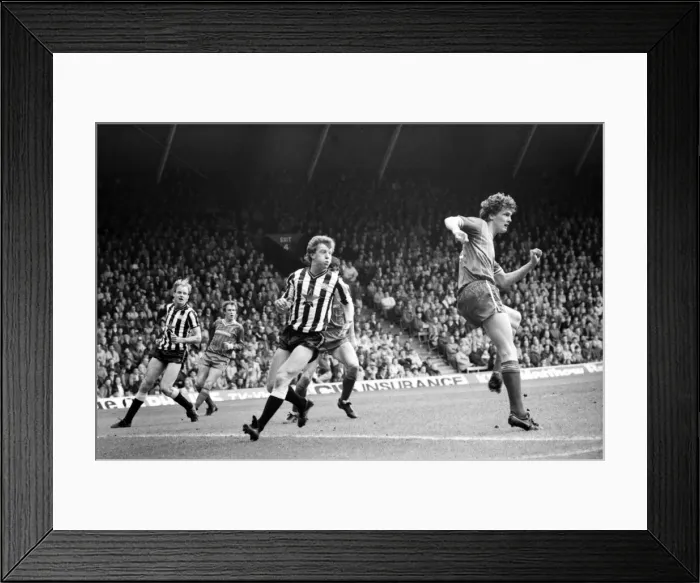 Framed Print : Liverpool v. Newcastle. April 1985 MF21-02-041 The final score was a Three one Framed Print : Liverpool v. Newcastle. April 1985 MF21-02-041 The final score was a Three one