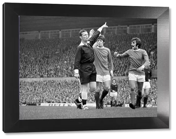 Manchester Uniteds George Best argues with referee during the league match against