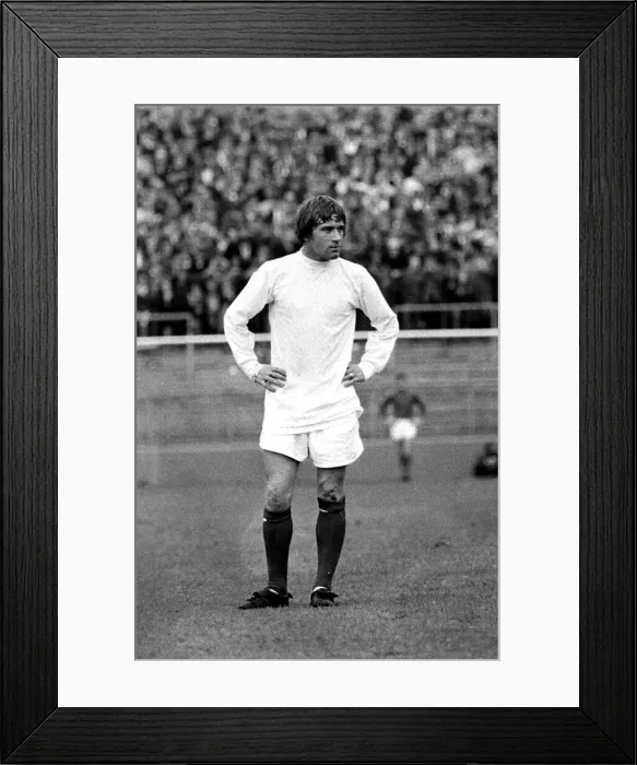 Framed Print : John Fitzpatrick of Manchester United Manchester United versus Burnley at Turf Framed Print : John Fitzpatrick of Manchester United Manchester United versus Burnley at Turf