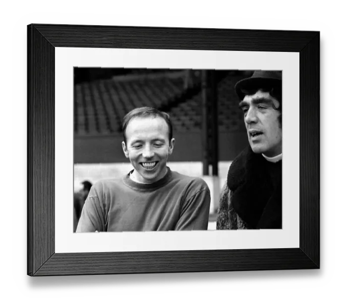 Framed Print : Manchester United player Nobby Stiles April 1967 Framed Print : Manchester United player Nobby Stiles April 1967