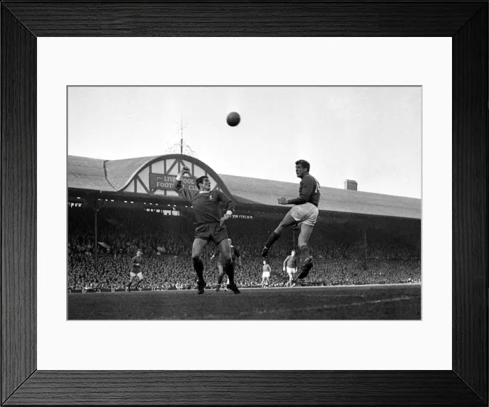 Framed Print : Manchester United on the attack against Liverpool during the match at Anfield Framed Print : Manchester United on the attack against Liverpool during the match at Anfield