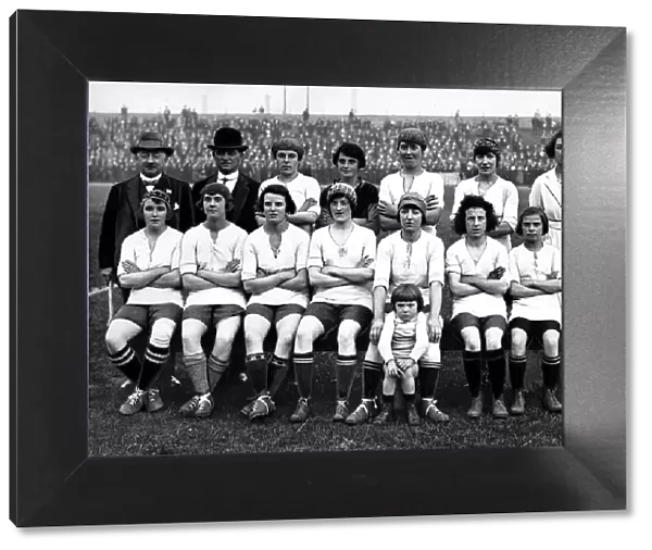 International Womens Football Scotland v England 1928 Pre match photograph line