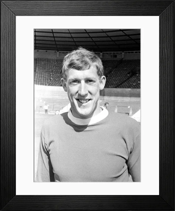 Framed Print : Manchester United player Alan Gowling at Old Trafford Circa 1971