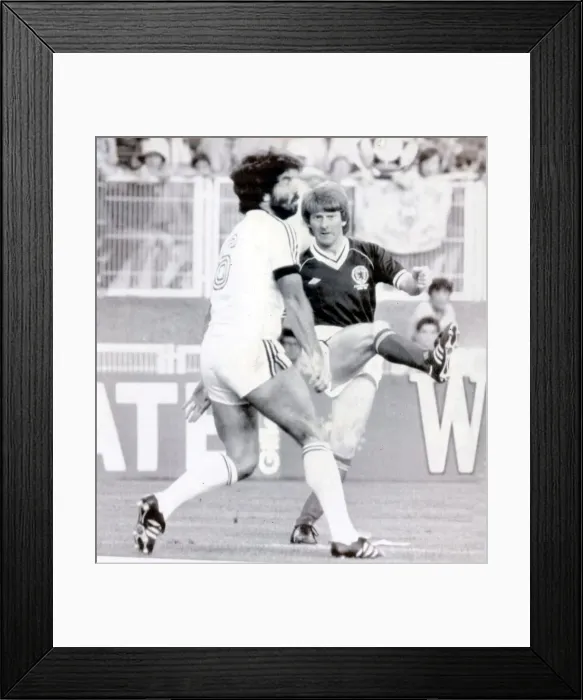 Framed Print : 1982 World Cup Finals in Spain New Zealand v scotland Gordon Strachan in Framed Print : 1982 World Cup Finals in Spain New Zealand v scotland Gordon Strachan in
