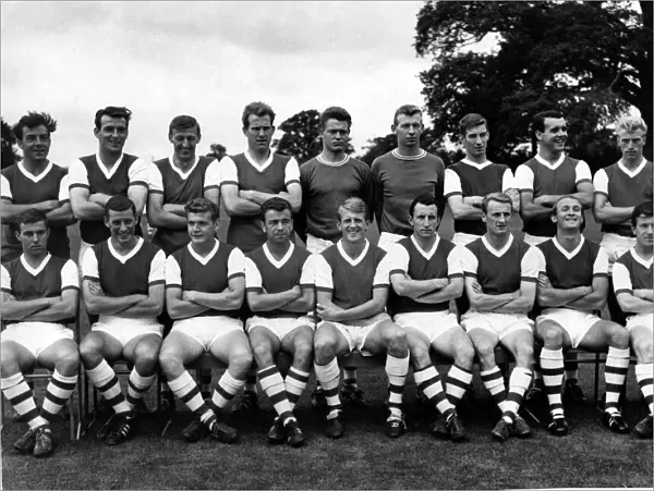 Sport - Football - Arsenal - Team 1963-64 Front Row - L to R - David Court