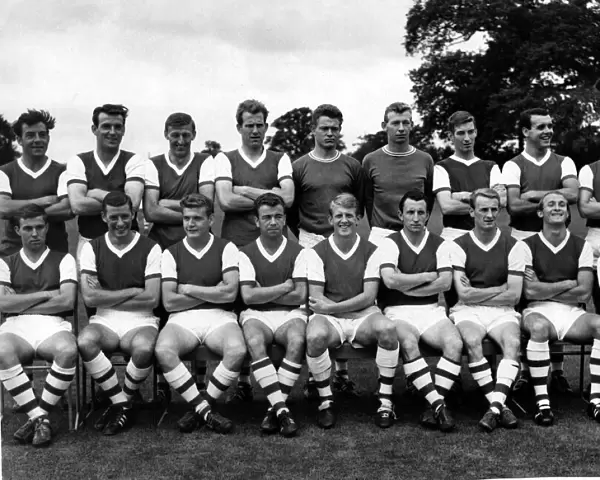 Sport - Football - Arsenal - Team 1963-64 Front Row - L to R - David Court