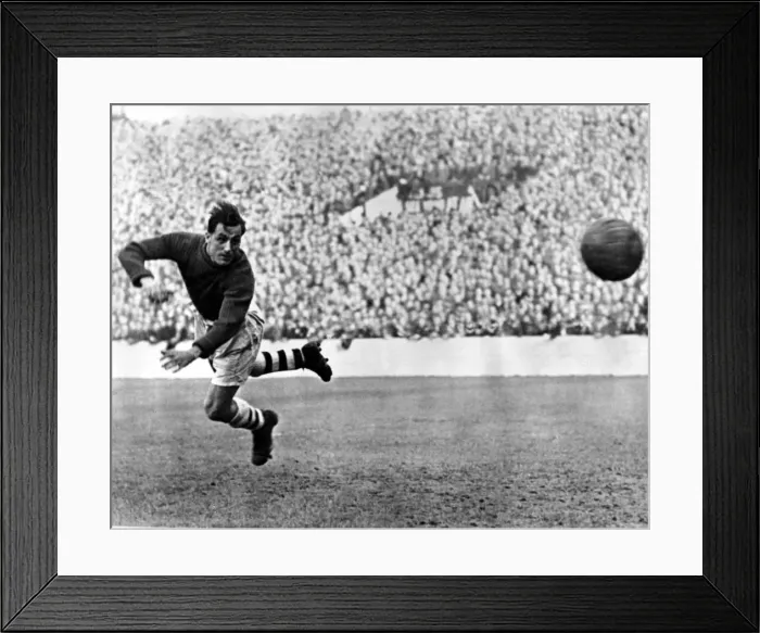 Framed Print : Sport - Football - Arsenal - George Swindin, the Arsenal goalkeeper is well beaten by a Framed Print : Sport - Football - Arsenal - George Swindin, the Arsenal goalkeeper is well beaten by a