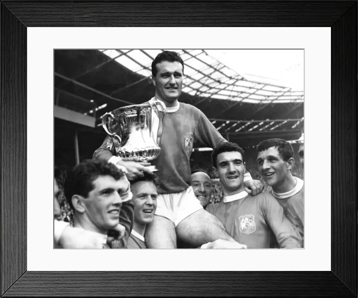 Framed Print : FA Cup Final at Wembley Stadium 25th May 1963 Manchester United v Leicester Framed Print : FA Cup Final at Wembley Stadium 25th May 1963 Manchester United v Leicester
