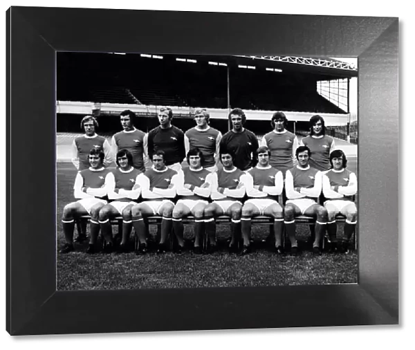 Sport - Football - Arsenal - Team - 1971-72 Back Row - L to R - Bob McNab