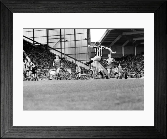 Framed Print : Liverpool v. Newcastle. April 1985 MF21-02-068 The final score was a Three one