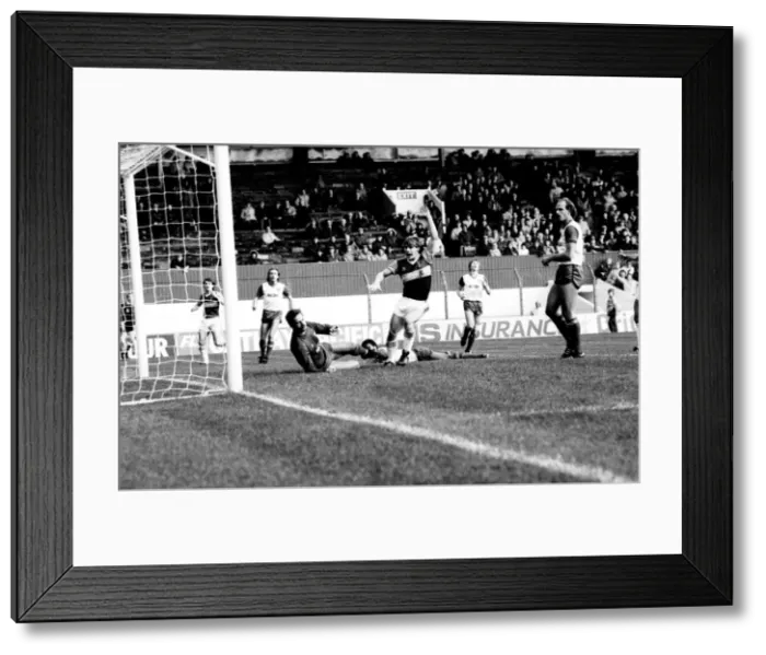 Framed Print : Stoke v. West Ham. October 1984 MF18-06-082 The final score was a four two Framed Print : Stoke v. West Ham. October 1984 MF18-06-082 The final score was a four two