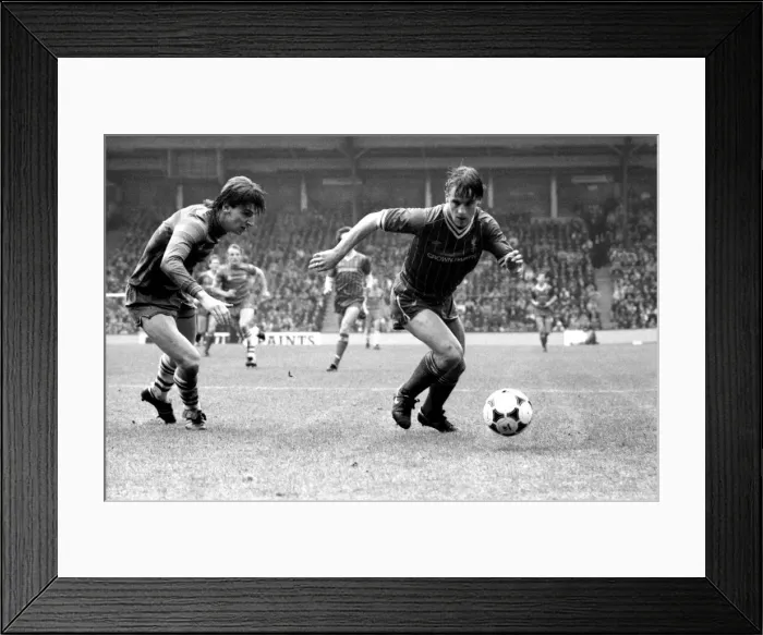 Framed Print : Liverpool v. Chelsea. May 1985 MF21-04-017 The final score was a four three