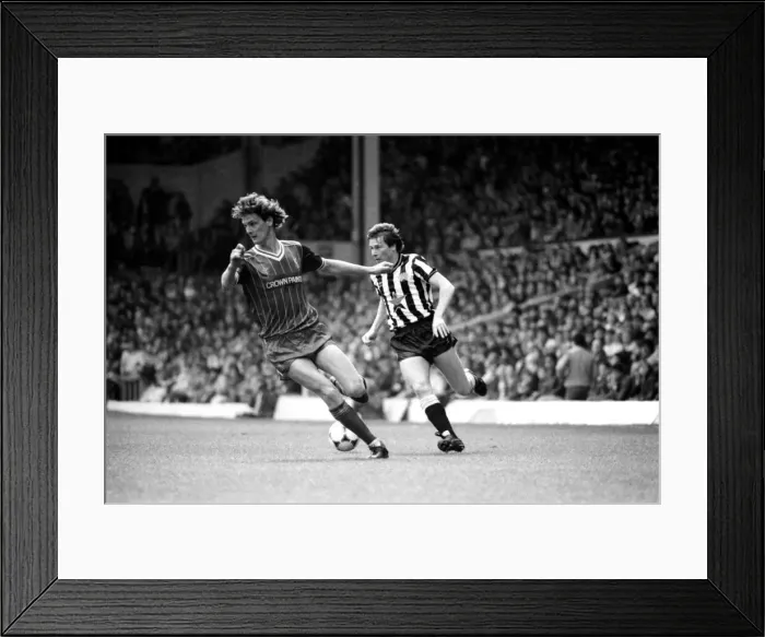 Framed Print : Liverpool v. Newcastle. April 1985 MF21-02-025 The final score was a Three one