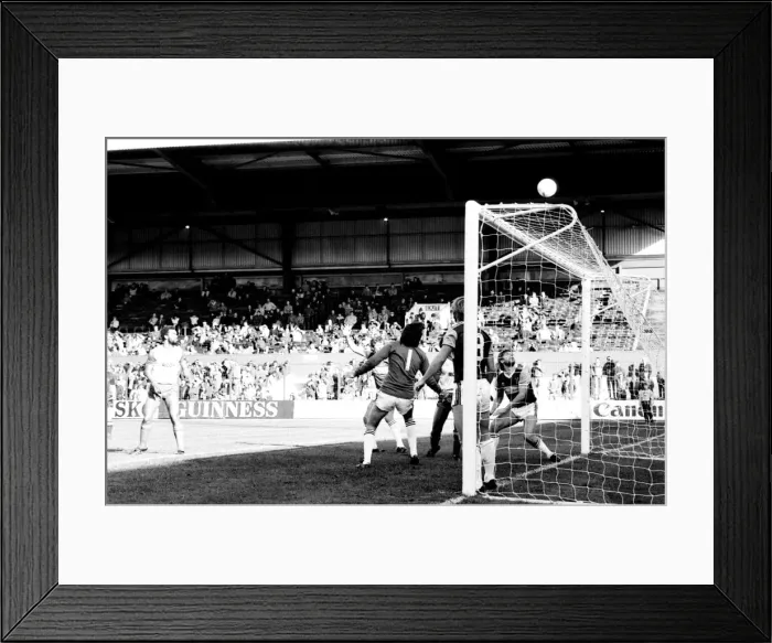 Framed Print : Stoke v. West Ham. October 1984 MF18-06-051 The final score was a four two Framed Print : Stoke v. West Ham. October 1984 MF18-06-051 The final score was a four two