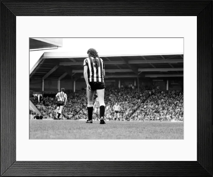 Framed Print : Liverpool v. Newcastle. April 1985 MF21-02-050 The final score was a Three one Framed Print : Liverpool v. Newcastle. April 1985 MF21-02-050 The final score was a Three one