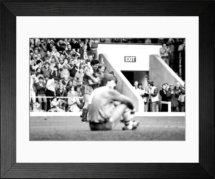 Framed Print : Liverpool v. Chelsea. May 1985 MF21-04-026 The final score was a four three