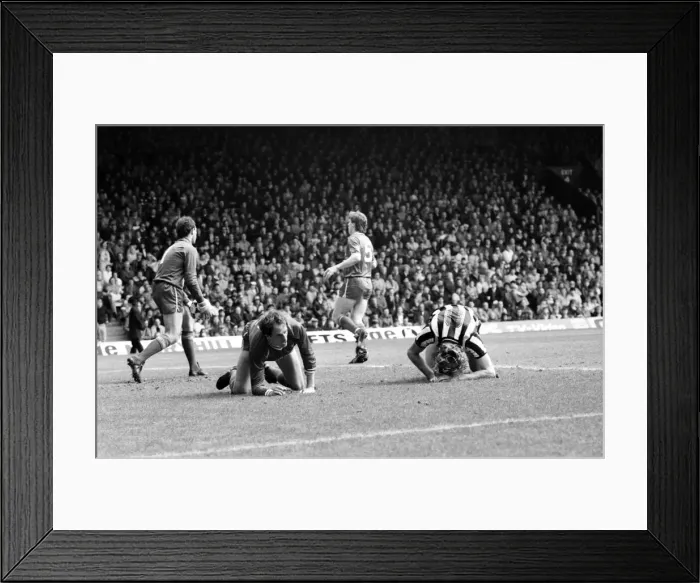 Framed Print : Liverpool v. Newcastle. April 1985 MF21-02-030 The final score was a Three one Framed Print : Liverpool v. Newcastle. April 1985 MF21-02-030 The final score was a Three one