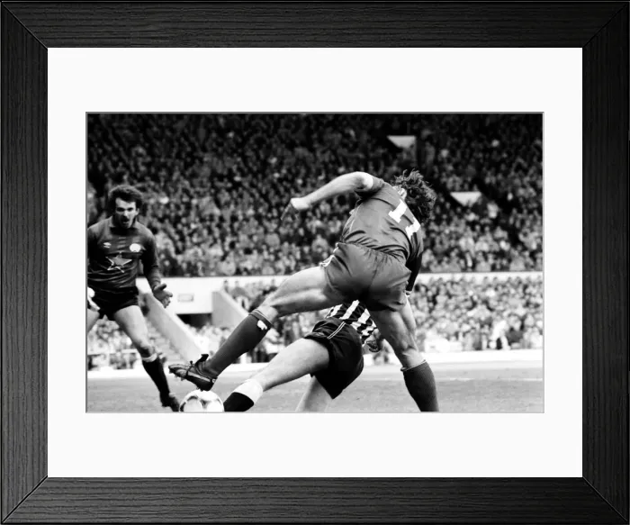 Framed Print : Liverpool v. Newcastle. April 1985 MF21-02-070 The final score was a Three one Framed Print : Liverpool v. Newcastle. April 1985 MF21-02-070 The final score was a Three one