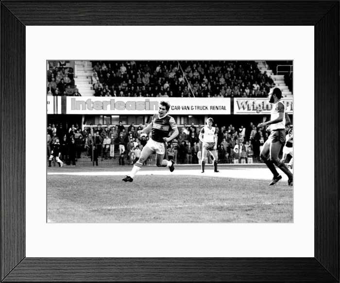 Framed Print : Stoke v. West Ham. October 1984 MF18-06-064 The final score was a four two Framed Print : Stoke v. West Ham. October 1984 MF18-06-064 The final score was a four two
