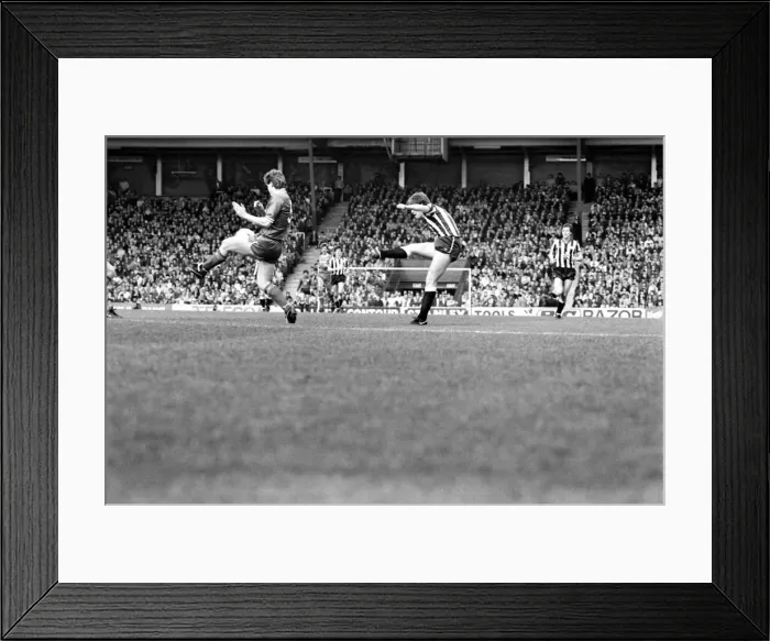 Framed Print : Liverpool v. Newcastle. April 1985 MF21-02-063 The final score was a Three one