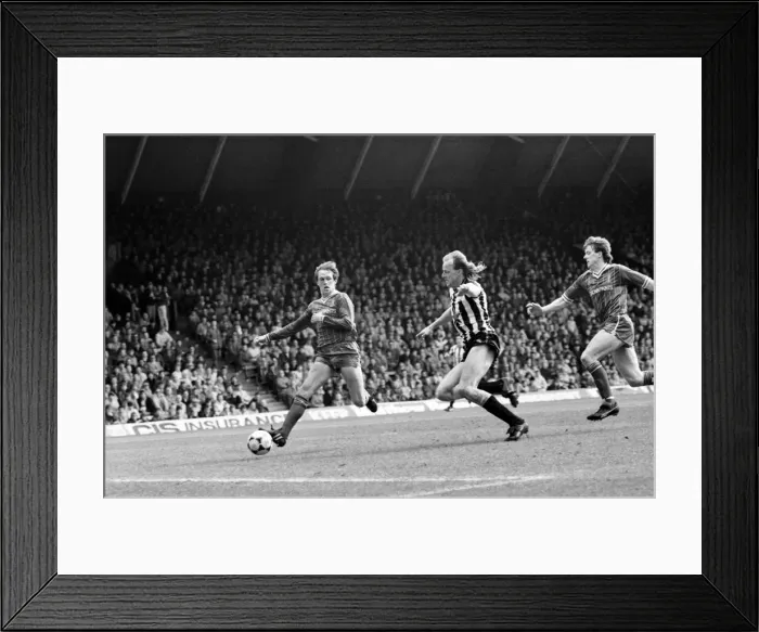 Framed Print : Liverpool v. Newcastle. April 1985 MF21-02-034 The final score was a Three one