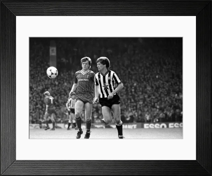 Framed Print : Liverpool v. Newcastle. April 1985 MF21-02-017 The final score was a Three one