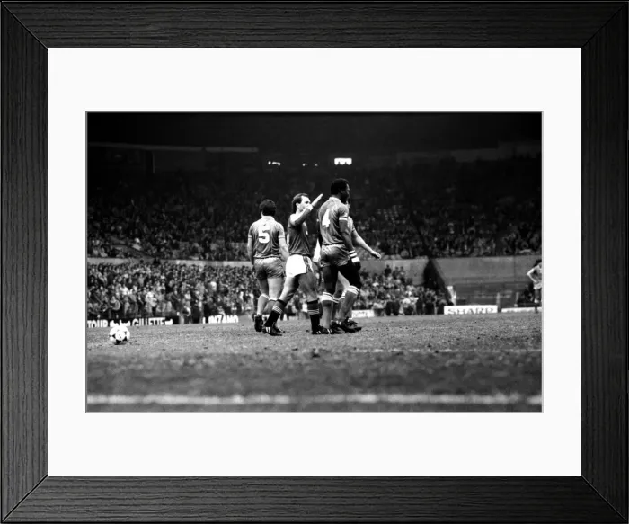 Framed Print : Manchester United v. Birmingham. April 1984 MF15-04-003 The final score was a one