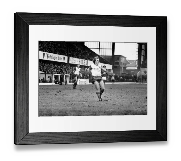Framed Print : Stoke v. Aston Villa. March 1984 MF14-21-059 The final score was a one nil