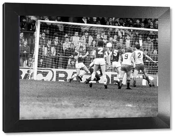 Stoke v. Aston Villa. March 1984 MF14-21-050 The final score was a one nil