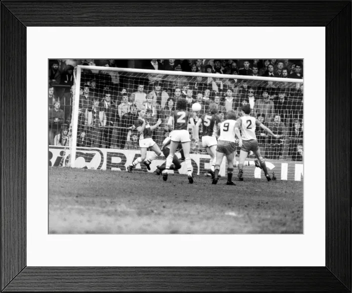 Framed Print : Stoke v. Aston Villa. March 1984 MF14-21-050 The final score was a one nil Framed Print : Stoke v. Aston Villa. March 1984 MF14-21-050 The final score was a one nil
