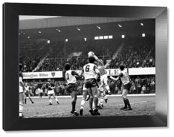 Stoke v. Aston Villa. March 1984 MF14-21-038 The final score was a one nil