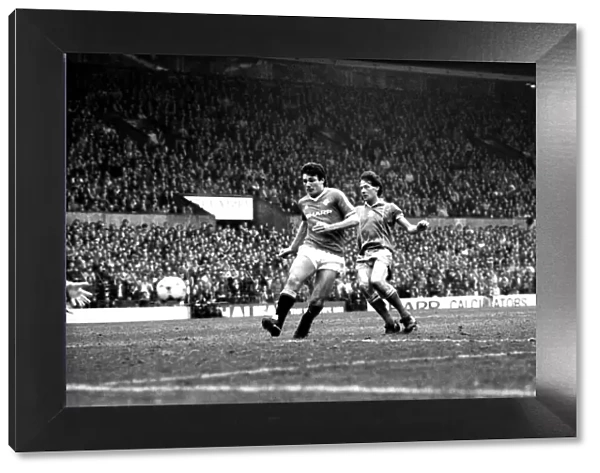 Manchester United v. Birmingham. April 1984 MF15-04-040 The final score was a one