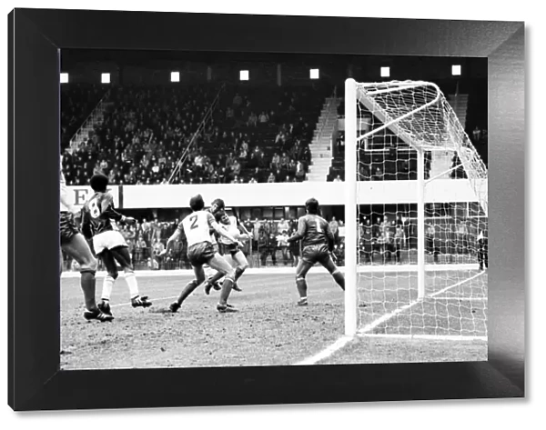 Stoke v. Aston Villa. March 1984 MF14-21-080 The final score was a one nil