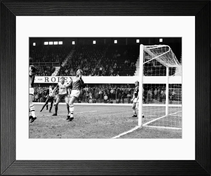Framed Print : Stoke v. Aston Villa. March 1984 MF14-21-066 The final score was a one nil Framed Print : Stoke v. Aston Villa. March 1984 MF14-21-066 The final score was a one nil