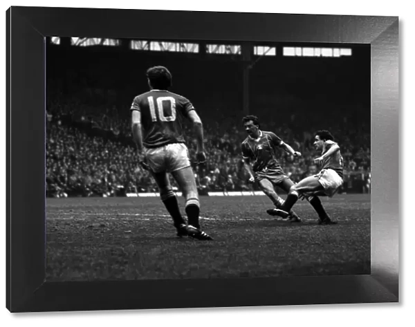 Manchester United v. Birmingham. April 1984 MF15-04-065 The final score was a one