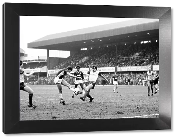 Stoke v. Aston Villa. March 1984 MF14-21-046 The final score was a one nil