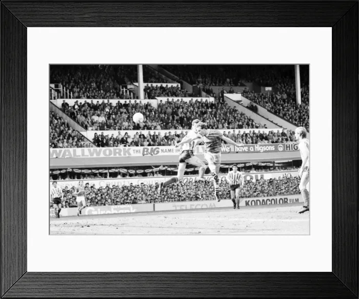 Framed Print : English League Division One match at Goodison Park. Everton 4 v Sunderland 1 Framed Print : English League Division One match at Goodison Park. Everton 4 v Sunderland 1