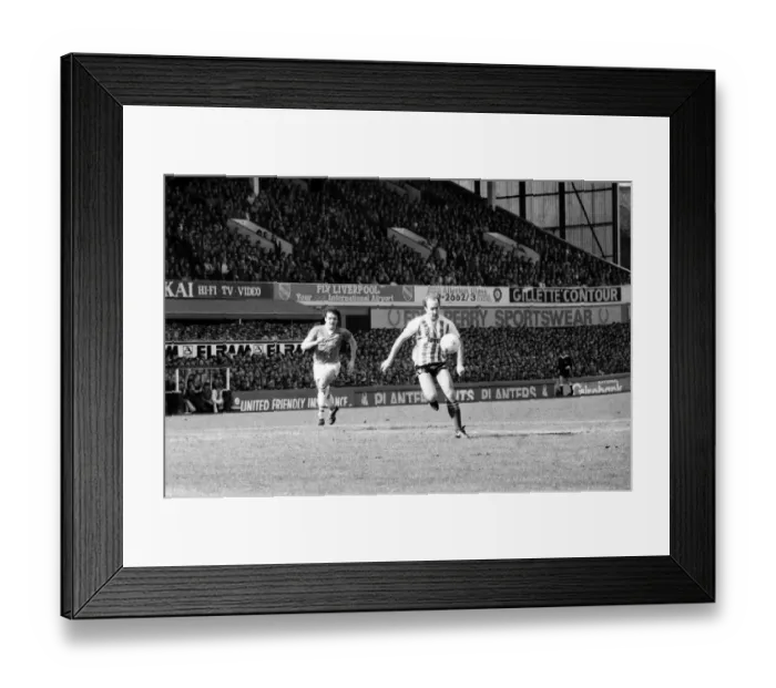 Framed Print : English League Division One match at Goodison Park. Everton 4 v Sunderland 1 Framed Print : English League Division One match at Goodison Park. Everton 4 v Sunderland 1