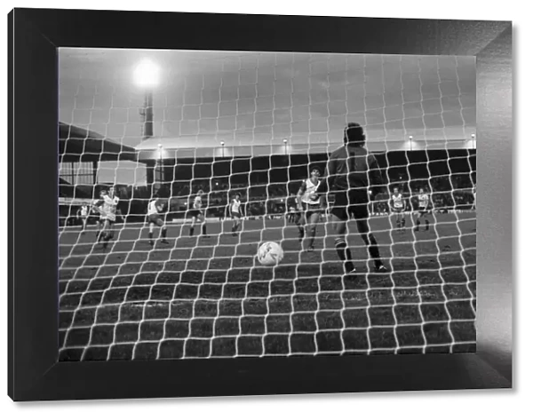 Stoke 1 v. Watford 3. November 1984 MF18-16-023
