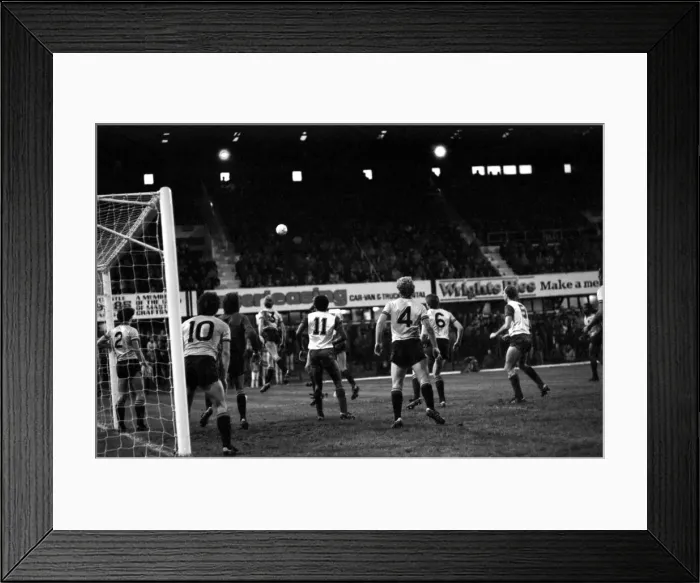 Framed Print : Stoke 1 v. Watford 3. November 1984 MF18-16-021 Framed Print : Stoke 1 v. Watford 3. November 1984 MF18-16-021