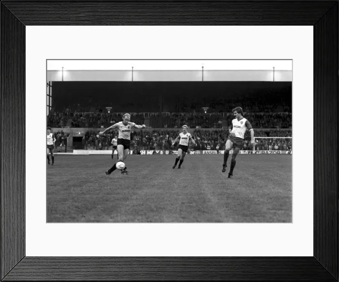 Framed Print : Stoke 1 v. Watford 3. November 1984 MF18-16-015 Framed Print : Stoke 1 v. Watford 3. November 1984 MF18-16-015