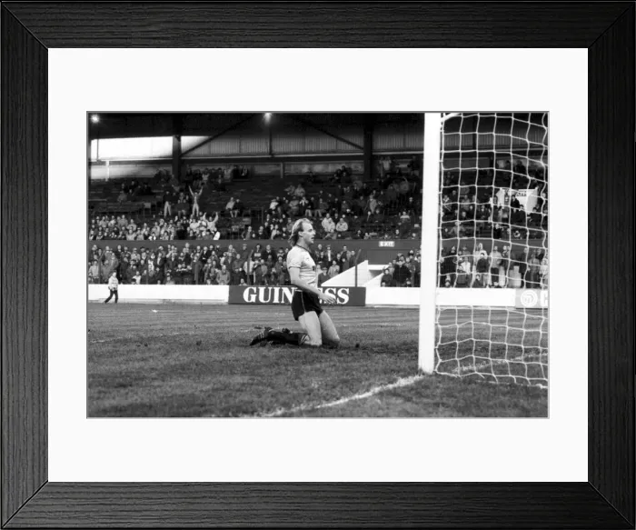Framed Print : Stoke 1 v. Watford 3. November 1984 MF18-16-006 Framed Print : Stoke 1 v. Watford 3. November 1984 MF18-16-006