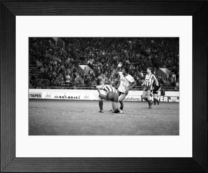 Framed Print : Stoke 0 v. Liverpool 1. November 1984 MF18-11-050