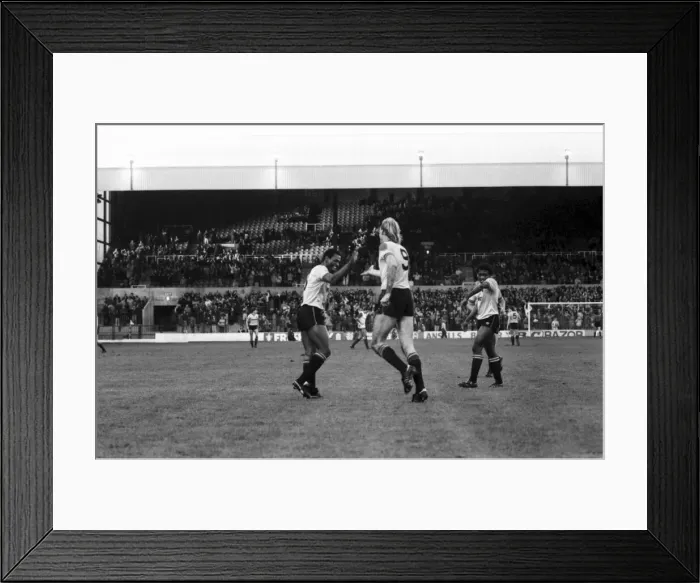 Framed Print : Stoke 1 v. Watford 3. November 1984 MF18-16-062 Framed Print : Stoke 1 v. Watford 3. November 1984 MF18-16-062