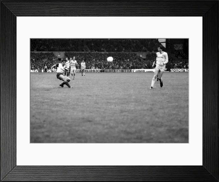 Framed Print : Stoke 0 v. Liverpool 1. November 1984 MF18-11-017 Framed Print : Stoke 0 v. Liverpool 1. November 1984 MF18-11-017